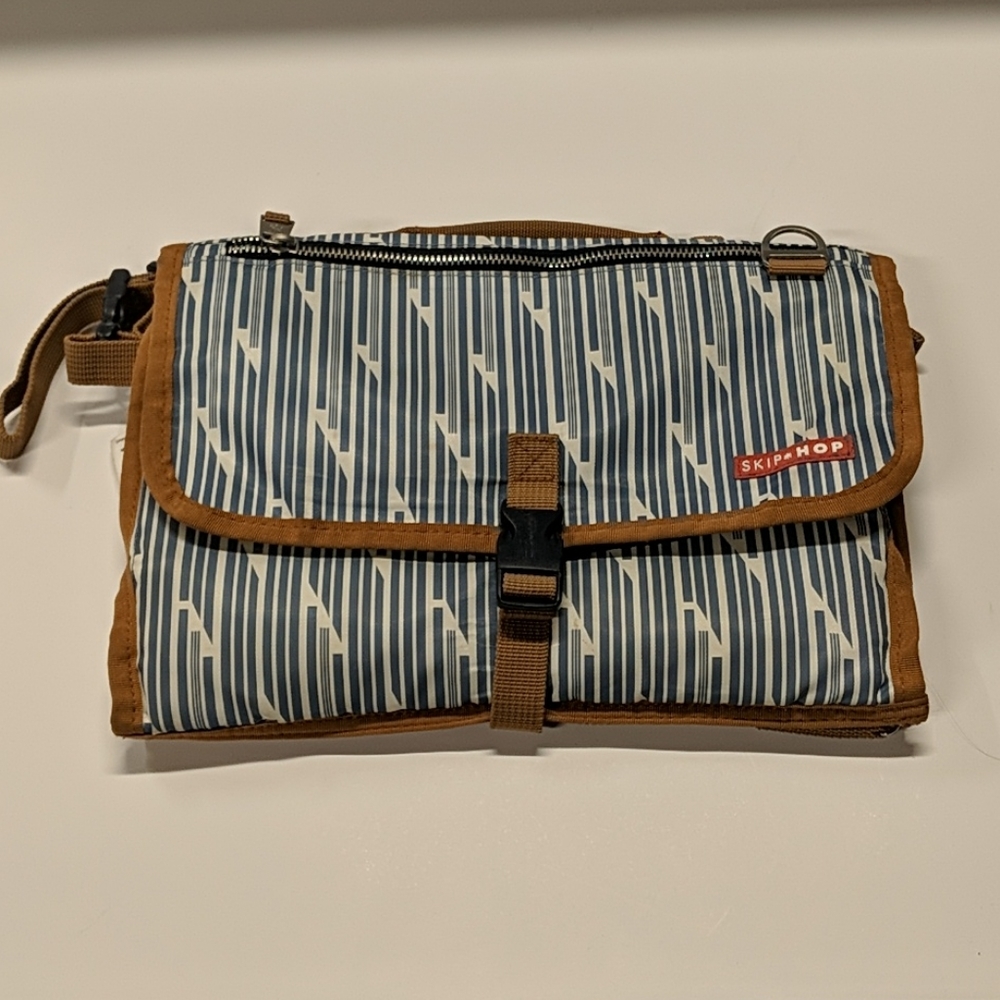 Skip hop diaper changing clutch